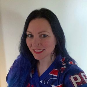 Meet your Posher, Elizabeth